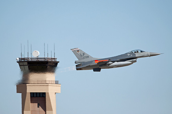 general dynamics f-16a fighting falcon