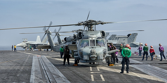 sikorsky mh-60r seahawk