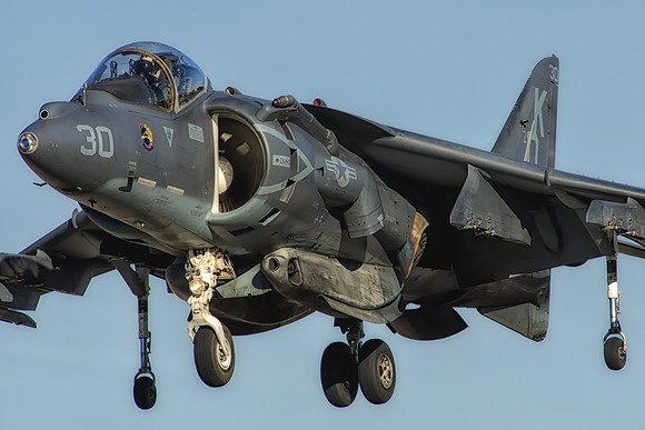 mcdonnell douglas av-8b harrier II night attack