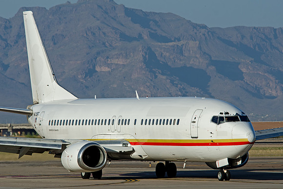 boeing 737-4q8