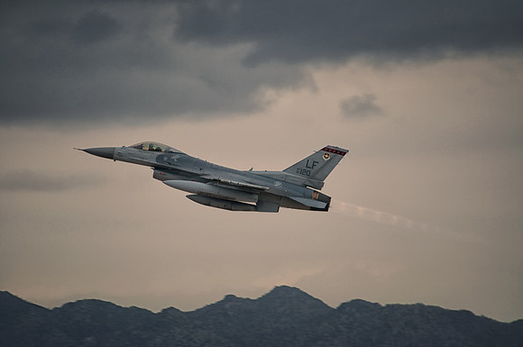 lockheed martin f-16c fighting falcon