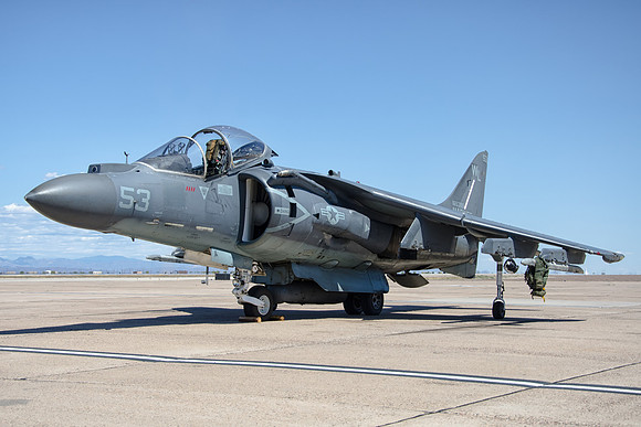mcdonnell douglas av-8b harrier II plus