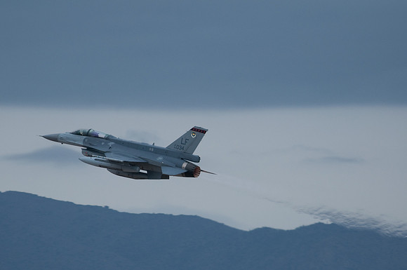 lockheed martin f-16d fighting falcon