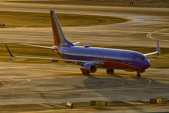 boeing 737-8h4
