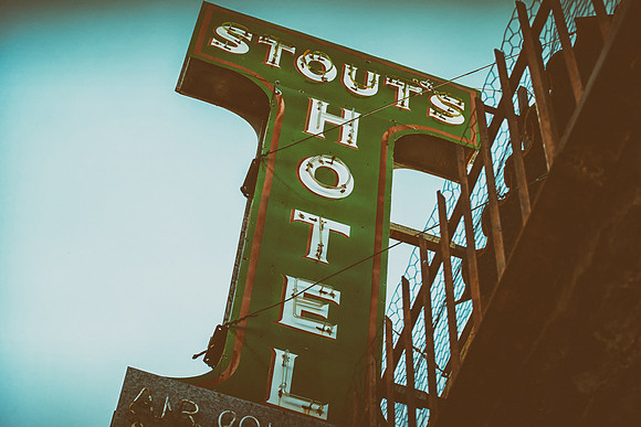 STOUTS HOTEL
