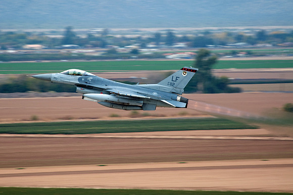lockheed martin f-16c fighting falcon