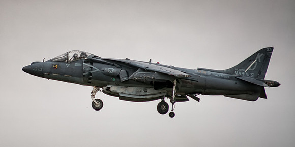 mcdonnell douglas av-8b harrier II