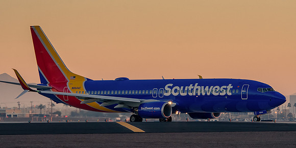 boeing 737-8h4