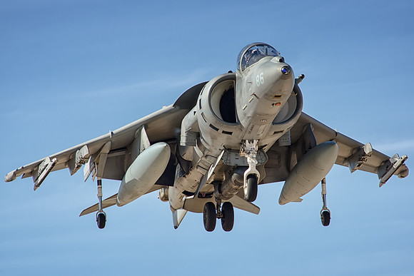 mcdonnell douglas av-8b harrier II night attack