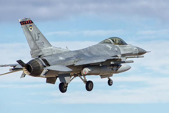 lockheed martin f-16c fighting falcon